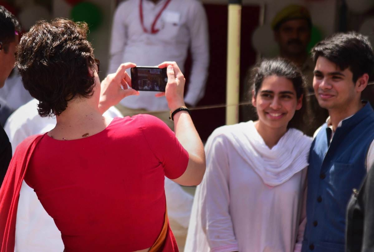 lok sabha election 2019 : raihan and miraya vadra shines in uncle rahul gandhi's road show in amethi