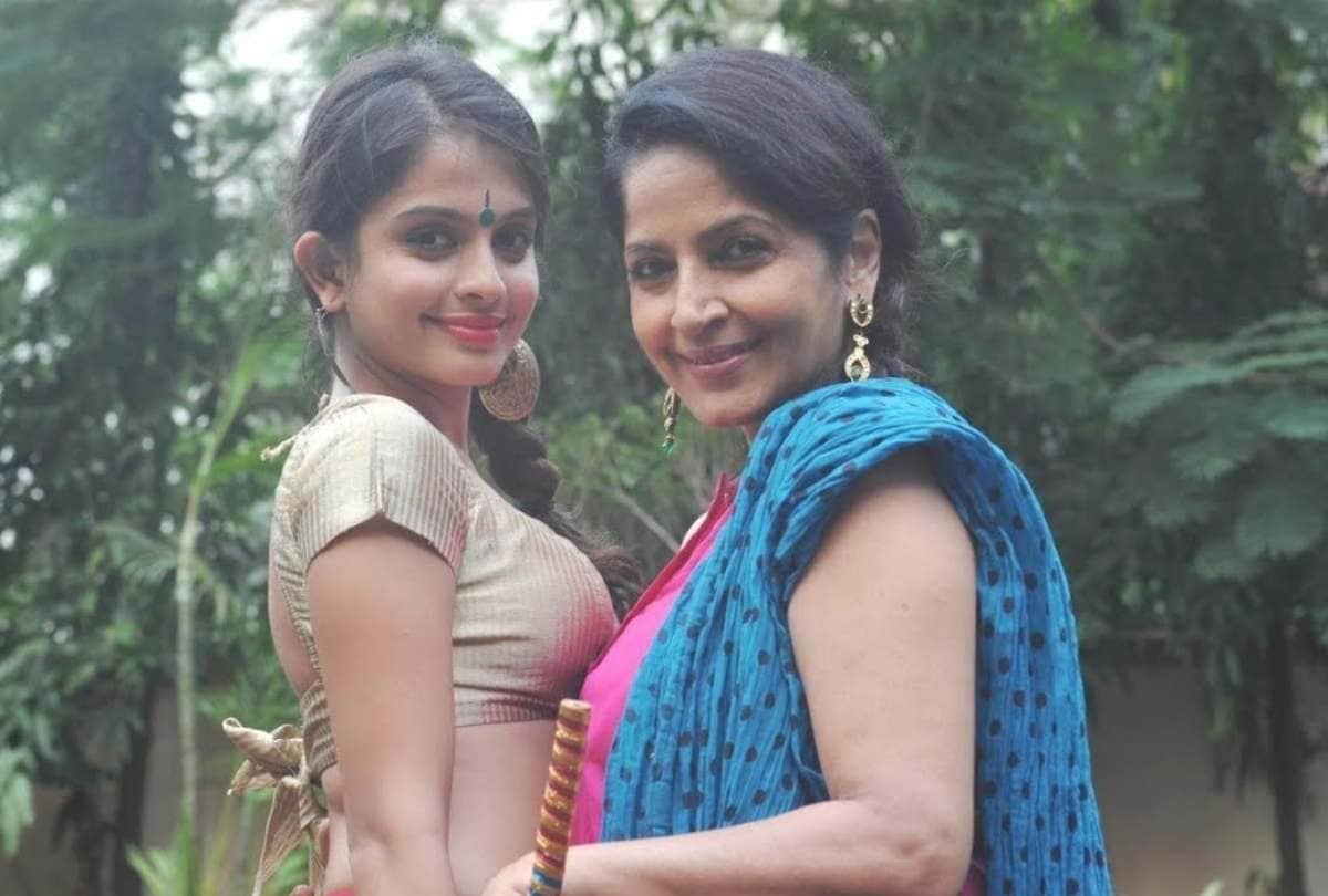nadiya ke paar actress sadhna singh daughter sheena shahabadi birthday