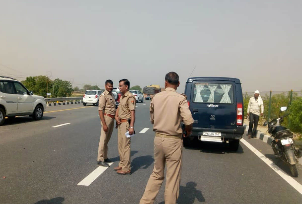 eight youths dies in accident on Agra Lucknow expressway