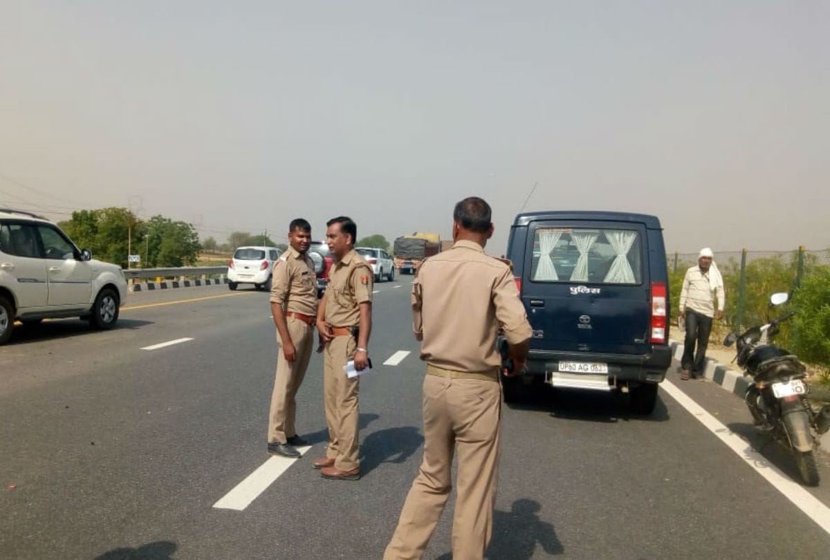 eight youths dies in accident on Agra Lucknow expressway