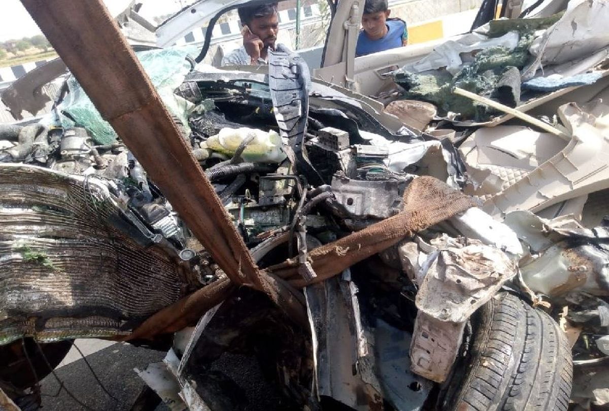 agra lucknow expressway accident 8 die update news