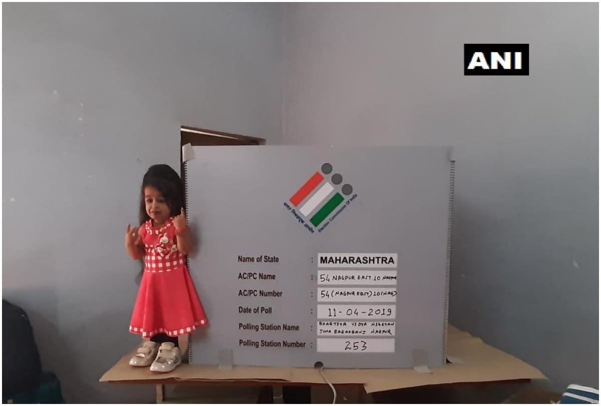Lok Sabha Chunav 2019: Worlds smallest women cast her vote in Nagpur