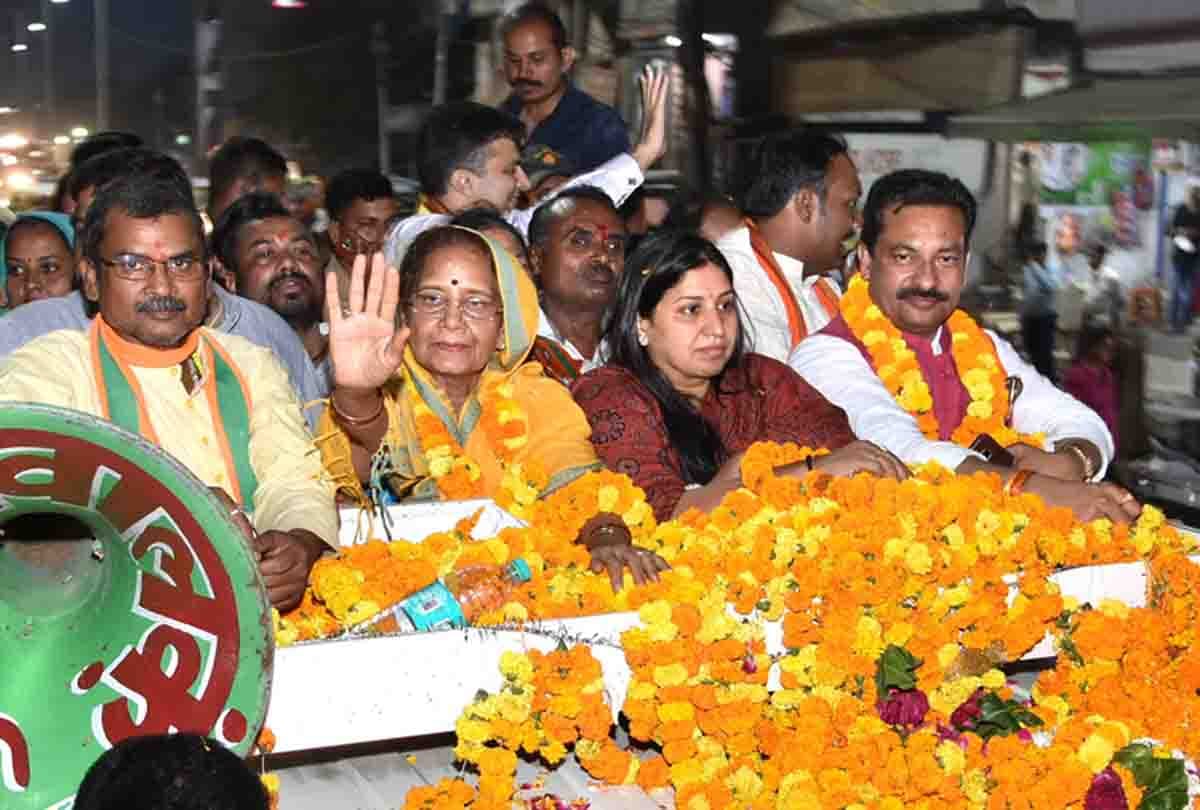 Priyagraj: Even before enrollment, Kesari showed the road show