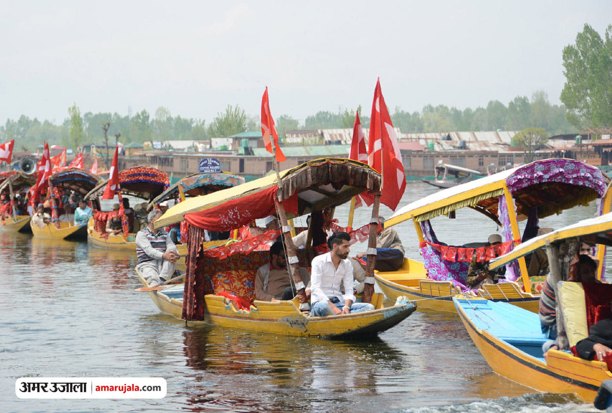 lok sabha election 2019: farooq abdullah rally in dal lake through shikara at srinagar kashmir