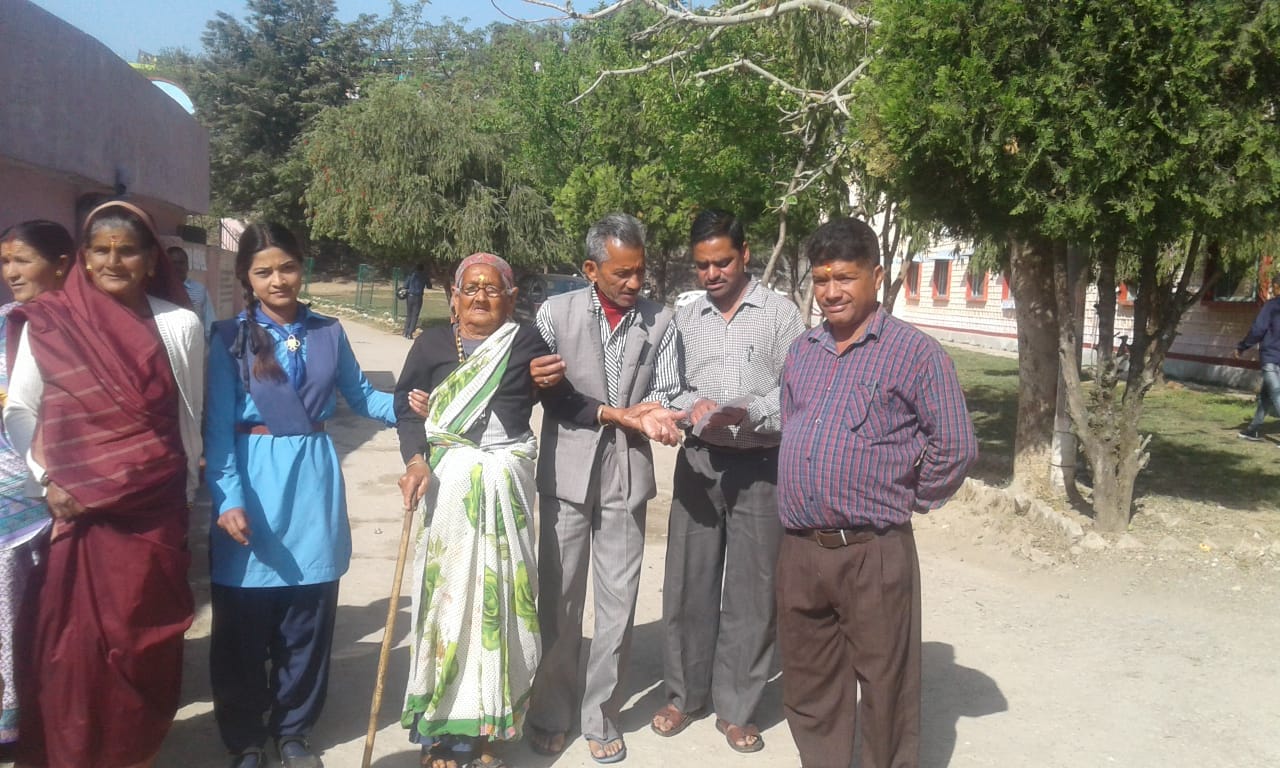 lok Sabha Elections 2019 uttarakhand 100 plus old age voter photos