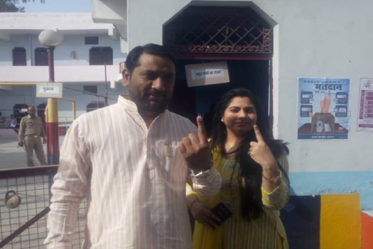 Lok Sabha Elections 2019, voted of many leaders in West UP including Sangeet Som