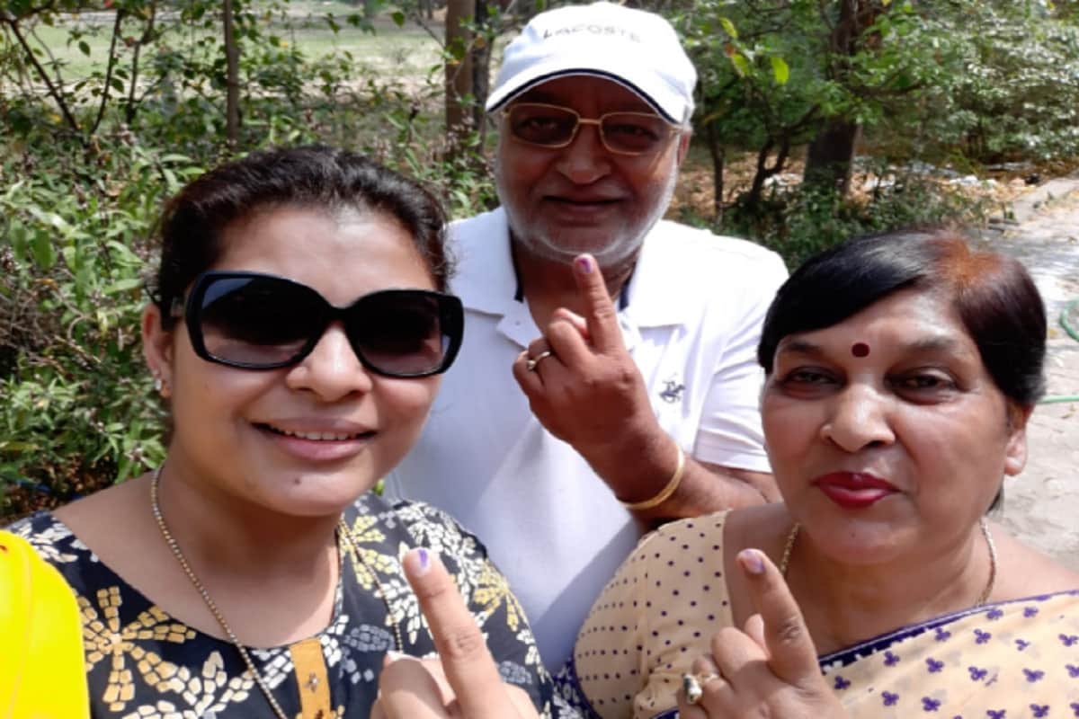 Lok Sabha Elections 2019, Voted of youth and women in western UP and see photos