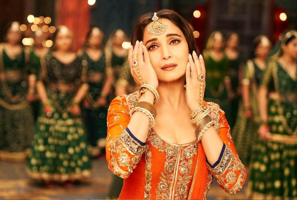 madhuri dixit dress in this film called copied designer gives quick reply