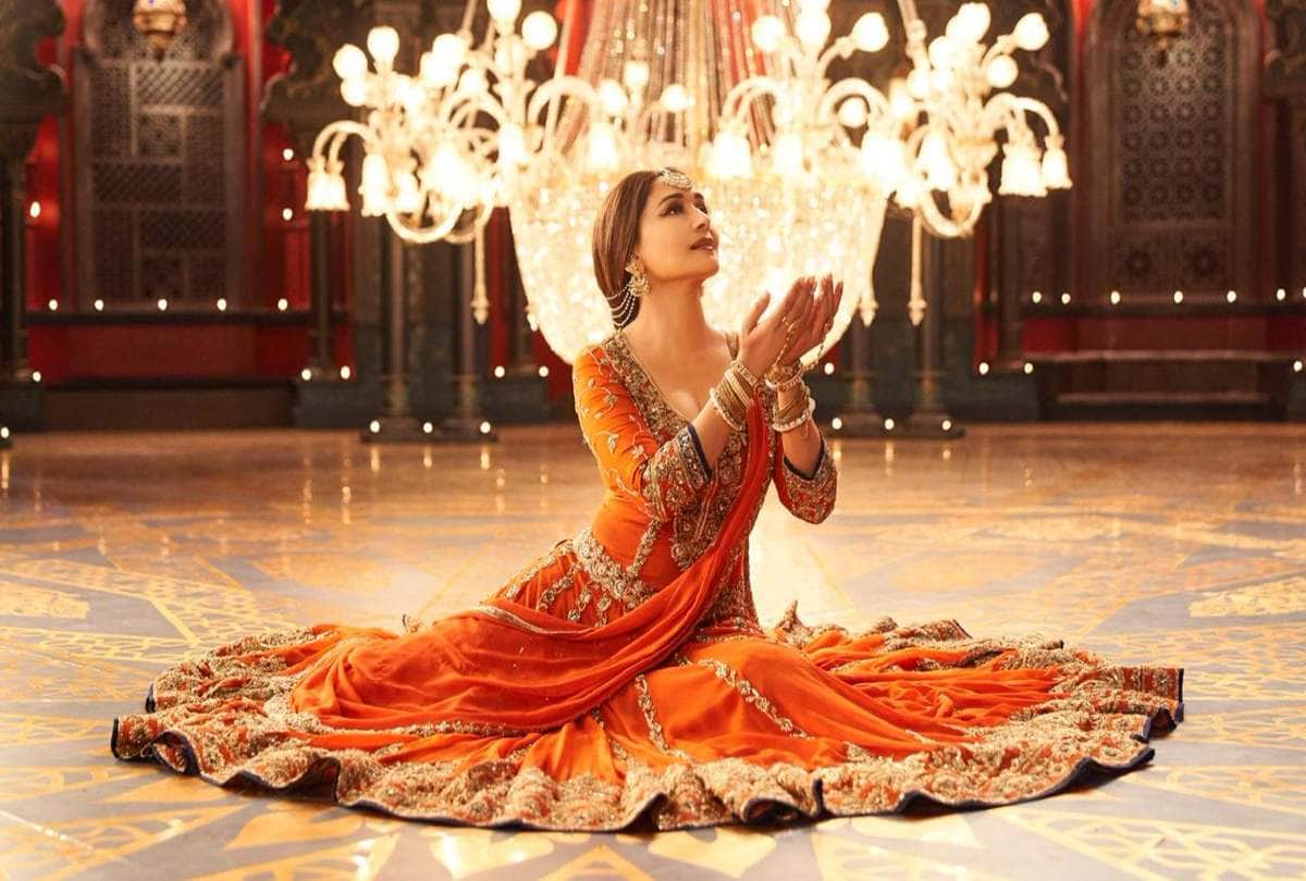 madhuri dixit durig kalank promotion interview with amar ujala