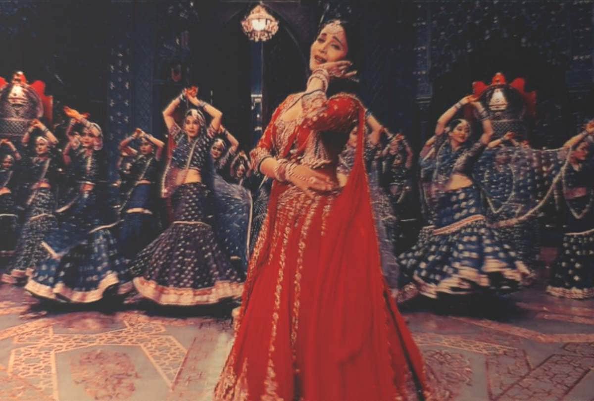 madhuri dixit song tabah ho gaye from kalank social media user highly disappointed