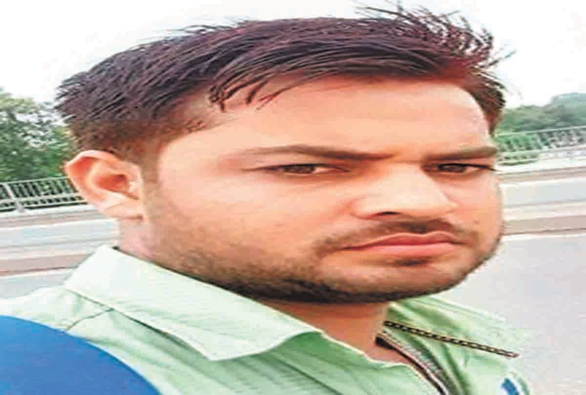 Prayagraj: The couple called the young man by phone, murdered