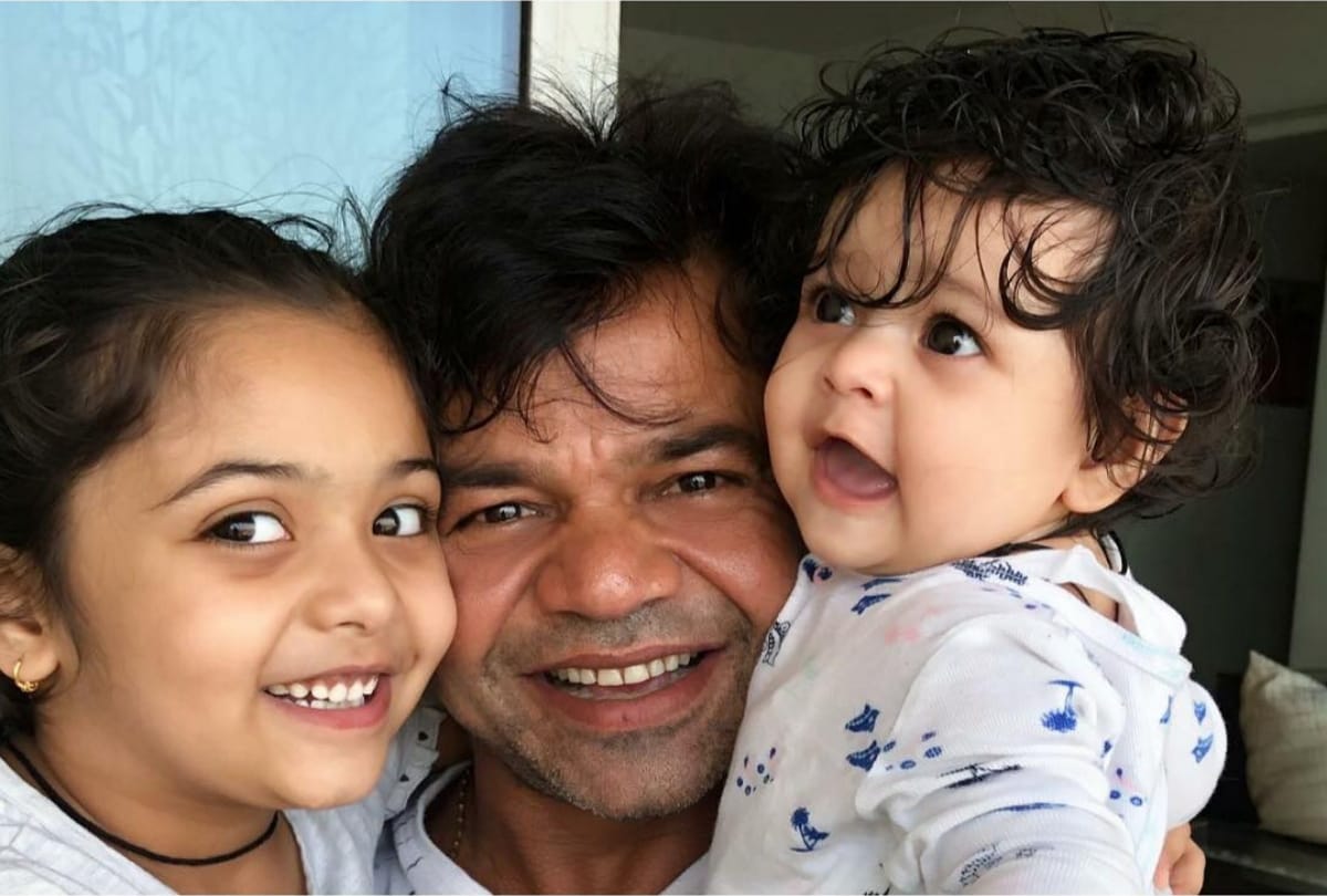 actor rajpal yadav birthday special know about his love story