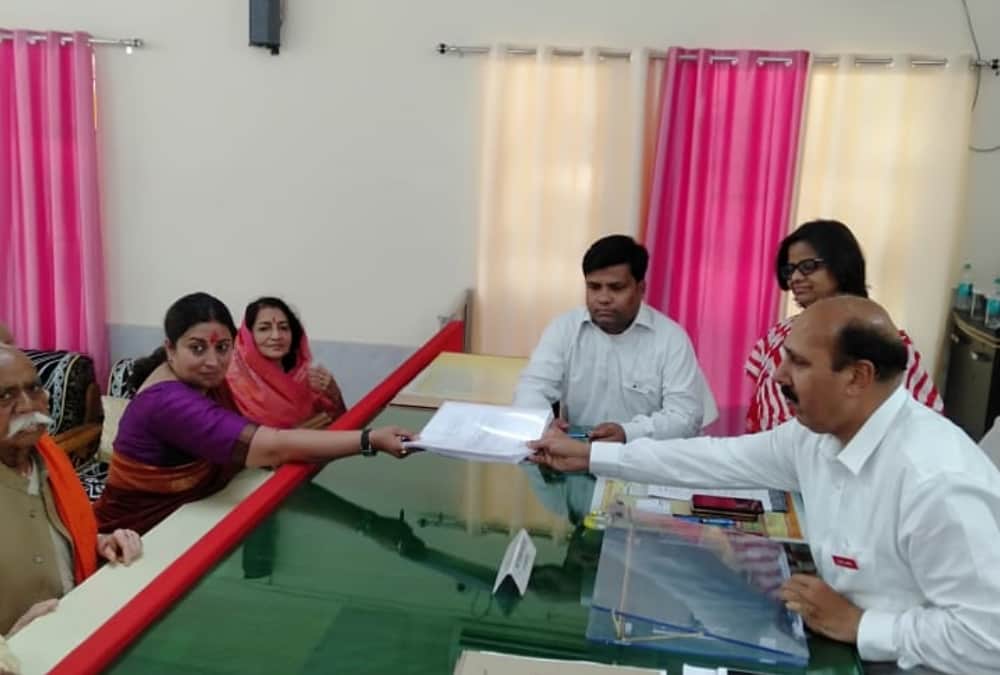 Amethi lok sabha election result 2019 smriti irani 5 controversies leading rahul gandhi