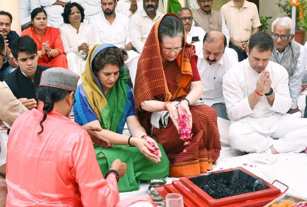Sonia Gandhi files nomination in Raebareli see the pics.