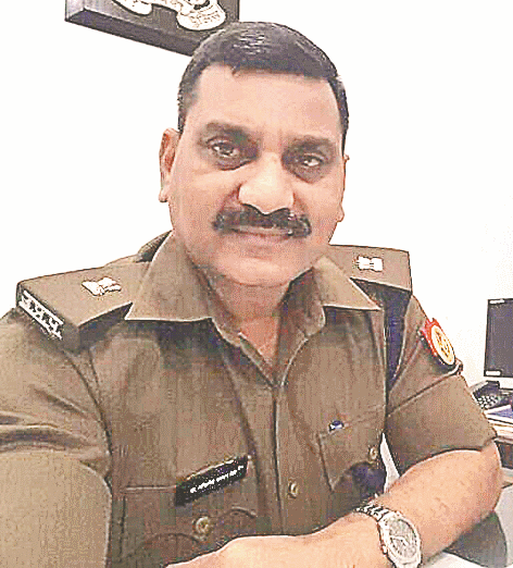 Surrender of 25 Hundred soldiers by dodging police
