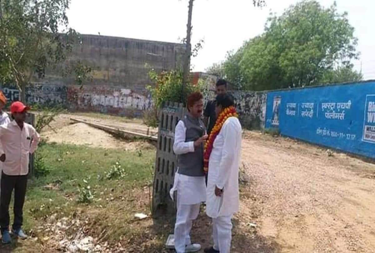 viral pictures of bsp leader and bjp candidate lok sabhe elections 2019