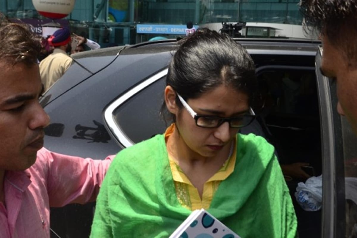 Daughter of india which was rescued from Pakistan makes fresh start by opening parlour