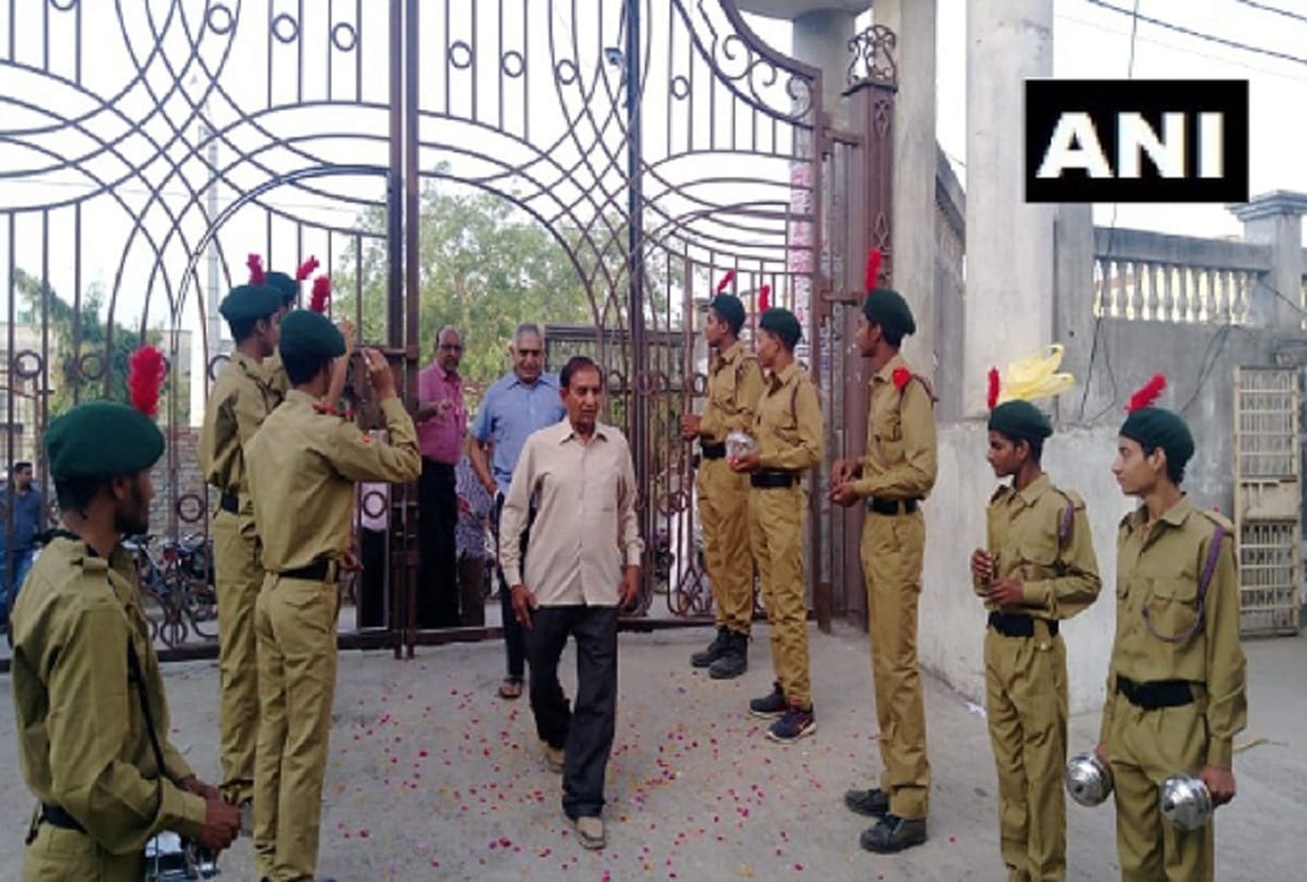 Lok Sabha Elections 2019: elections voting underway, see pictures