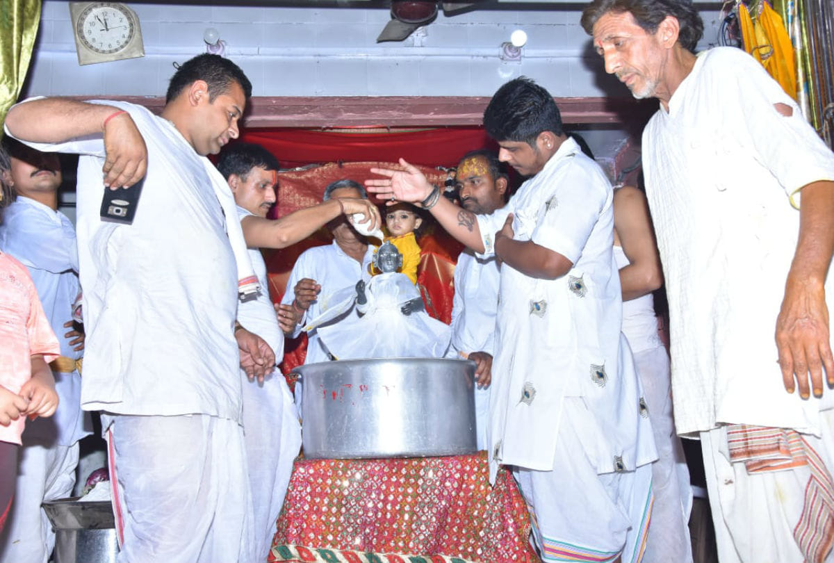 yamuna chhath puja celebration in mathura