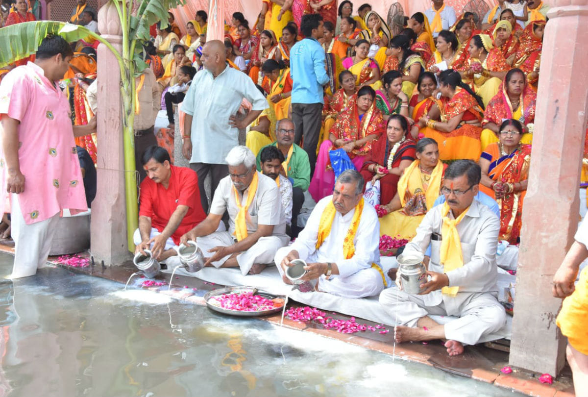 yamuna chhath puja celebration in mathura