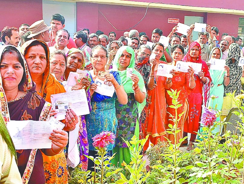 Once again, communal polarization comes away from issues