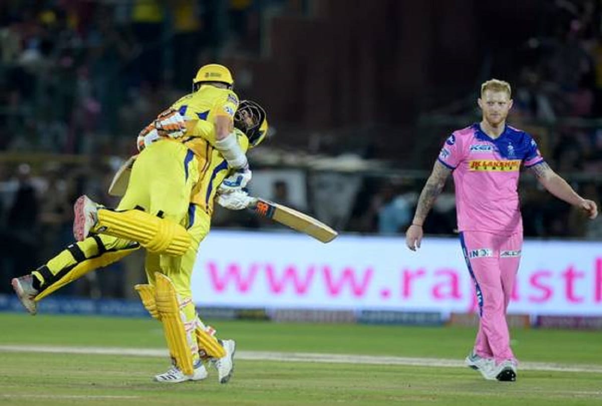 IPL 2019 CSK and RR Dhoni hits jadeja with bat