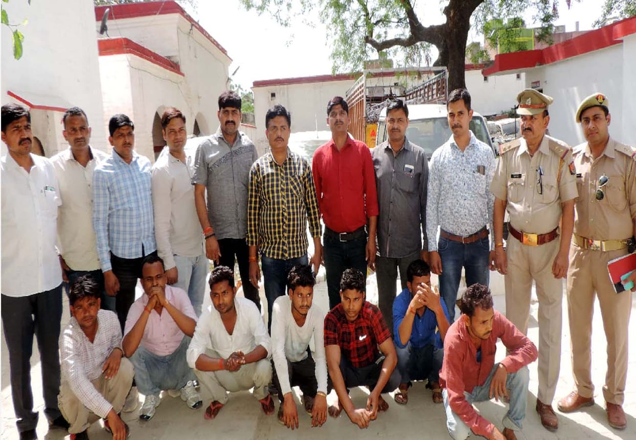 police caught Illegal liquor business in kannauj