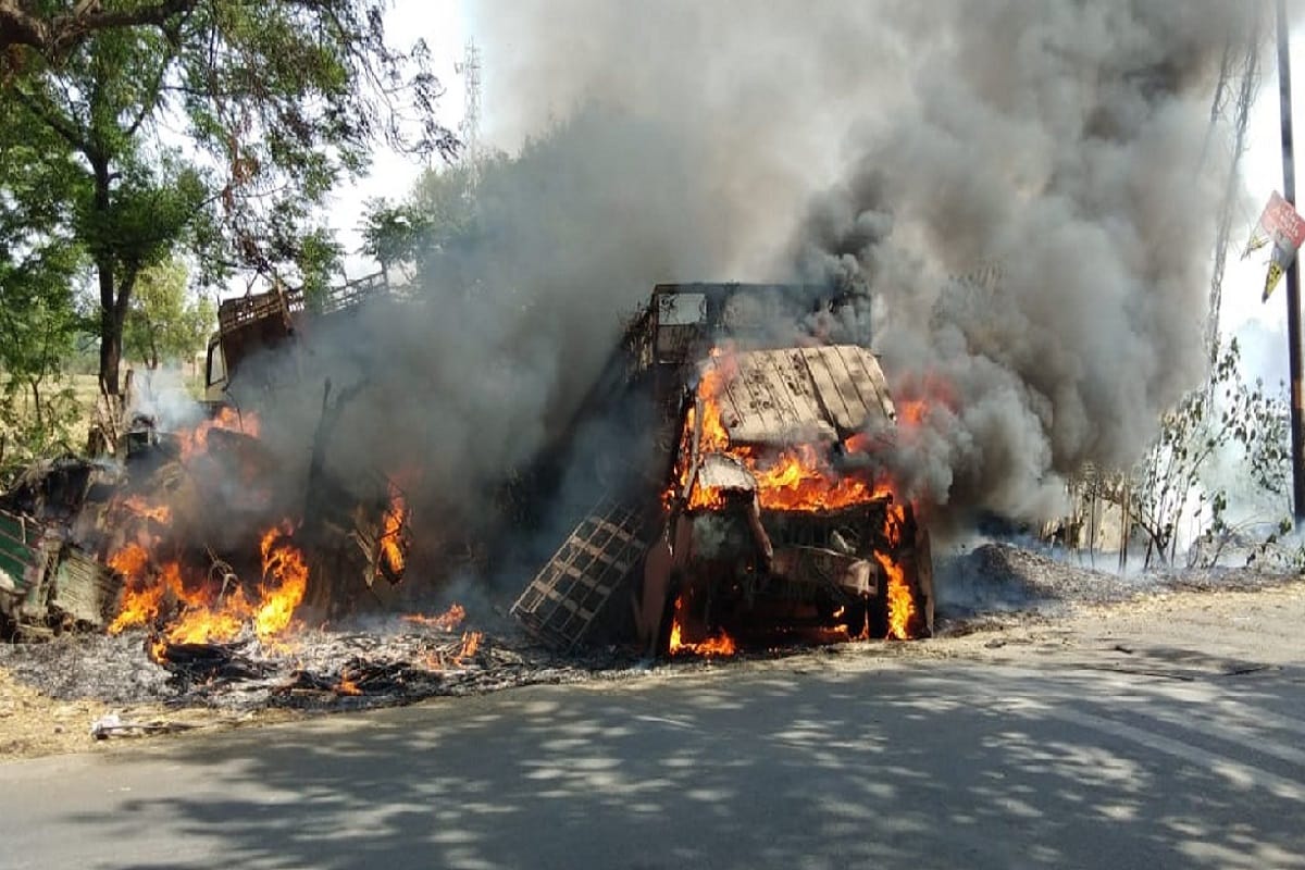 Fire in the vehicles at Baghpat police station
