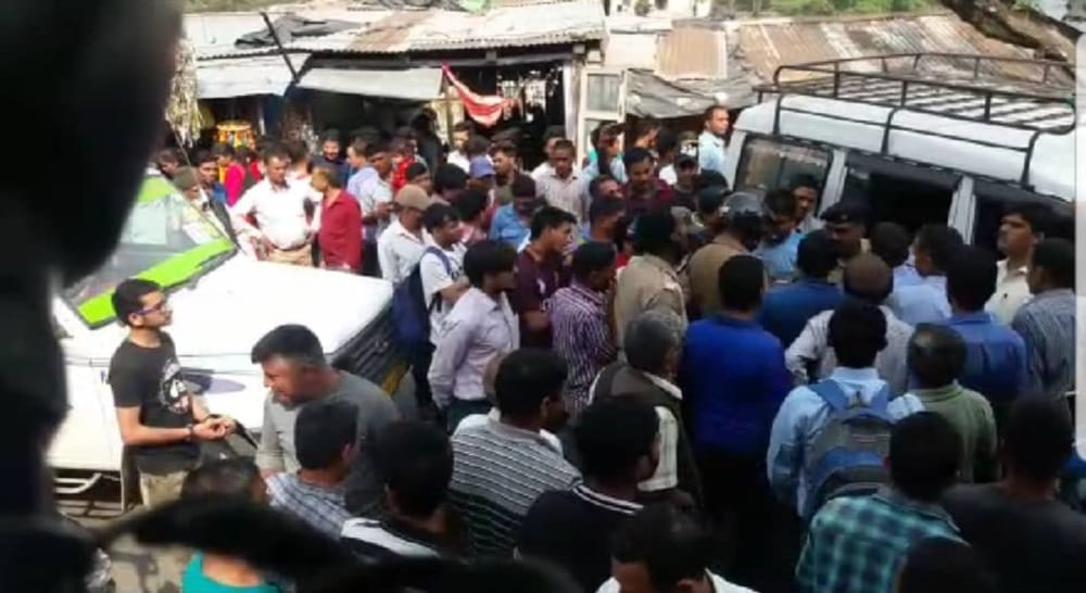 police sub inspector slap taxi driver in uttarakhand