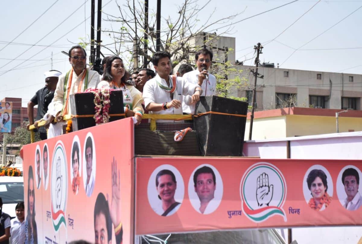 jyotiraditya scindia road shows in Agra and Mathura