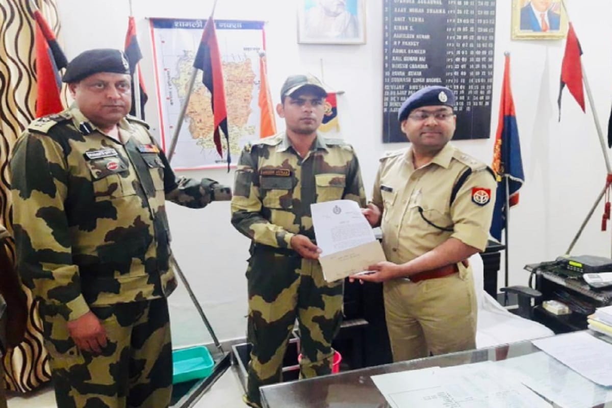 Fake voting was not allowed in Shamli and SP was awarded to four BSF jawans