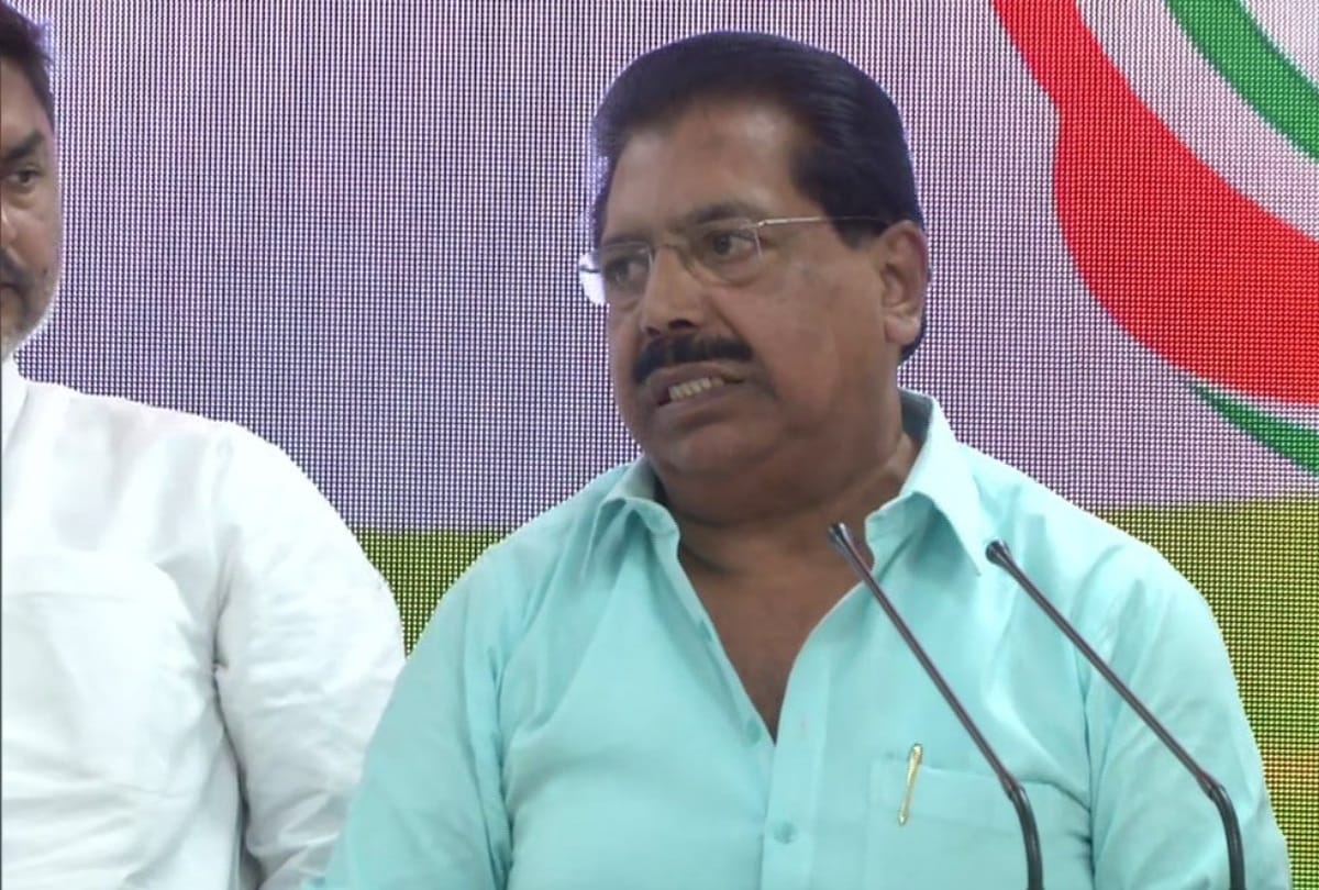 pc chako writes to sonia gandhi want to go back kerala leave delhi incharge post