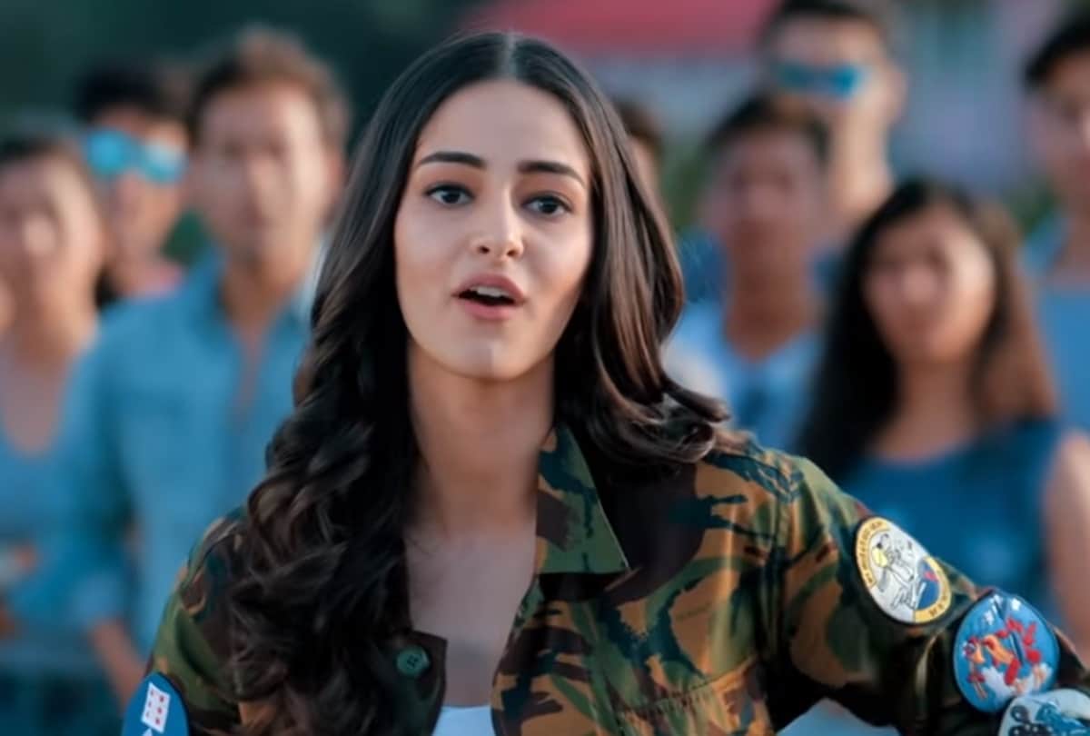 Offfical Trailer Of Student Of The Year 2 and fans gets trolled on social media
