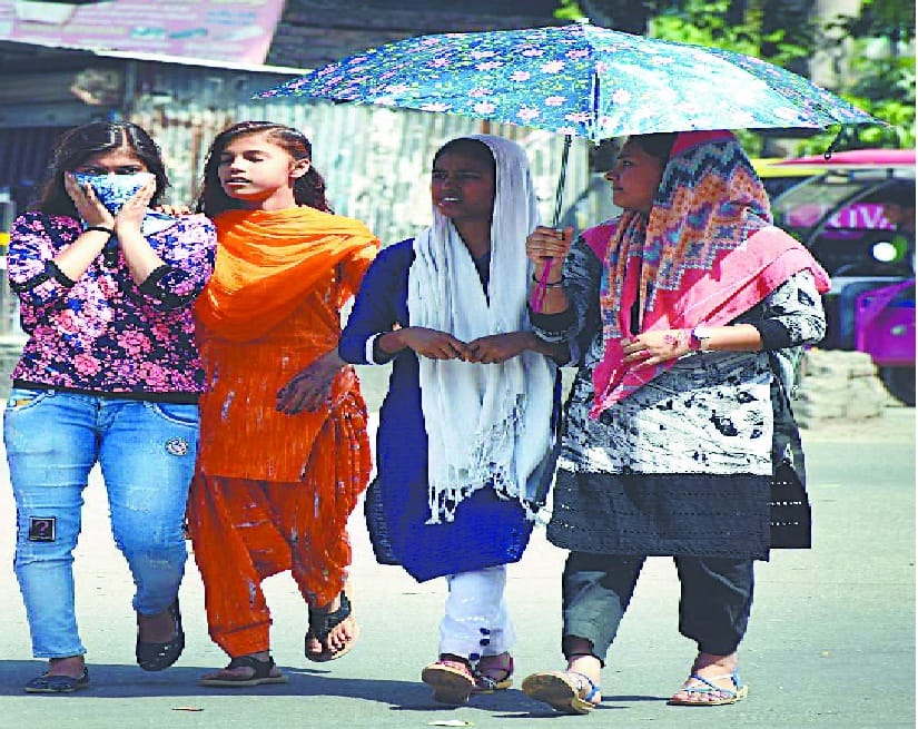 Mercury reached 37 degrees in the Tarai