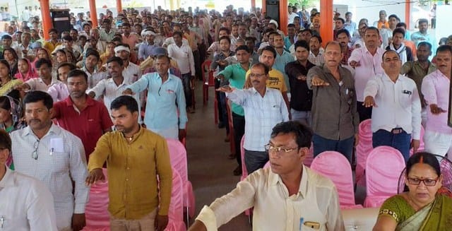 Become 'participants to strengthen democracy'