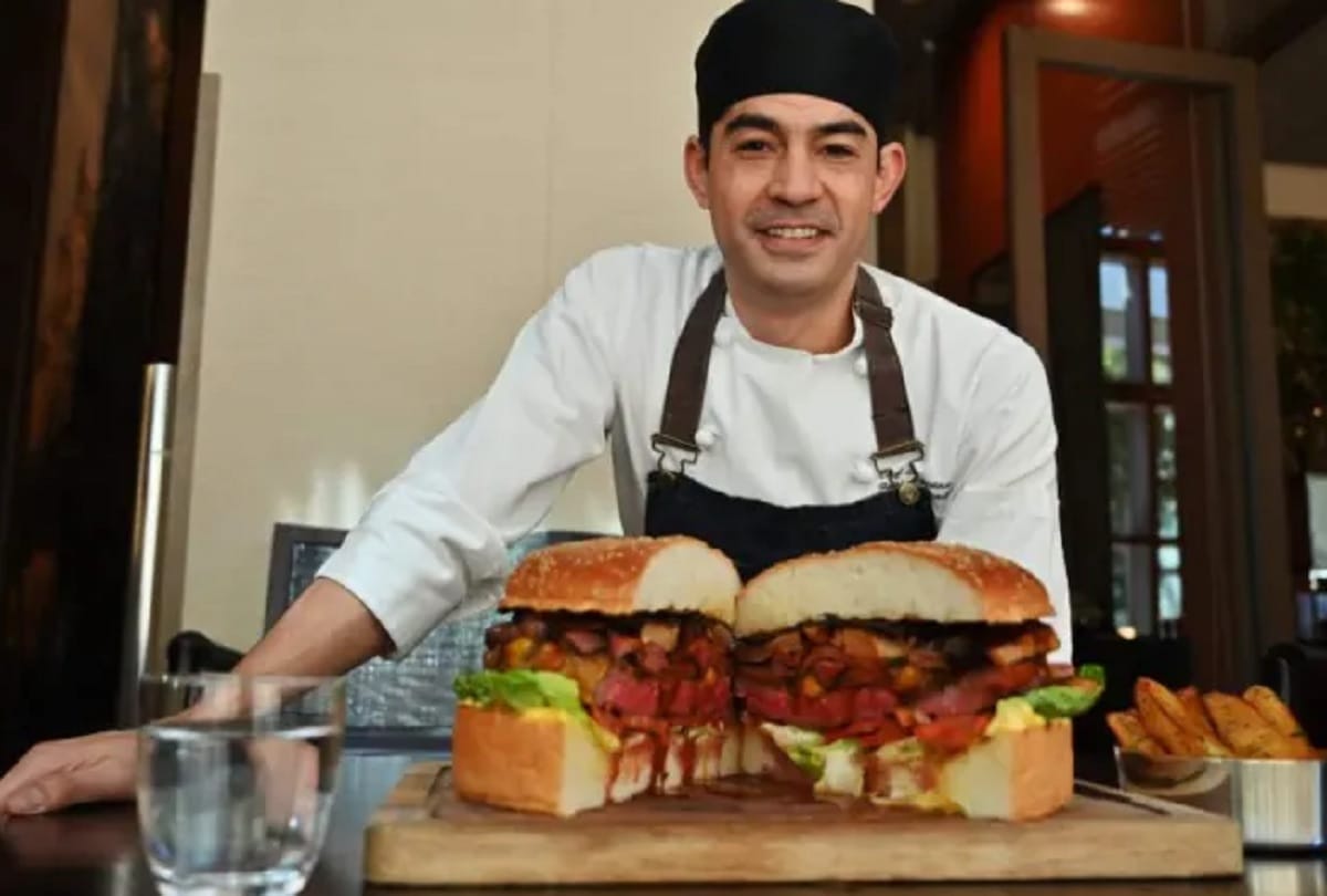 world most expensive burger gold dusted bun and shocked to hear pricing