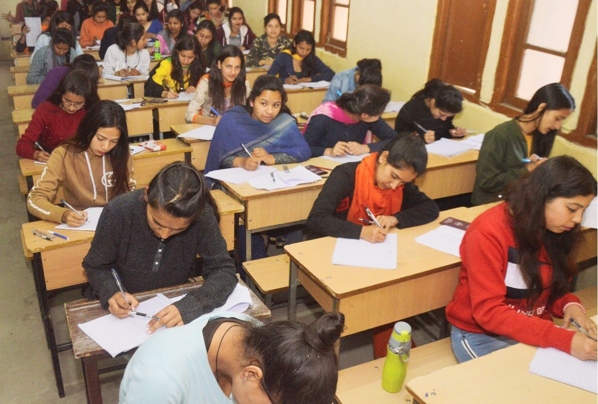 UPPSC Recruitment 2019 424 posts vacant know how to apply Sarkari Naukri