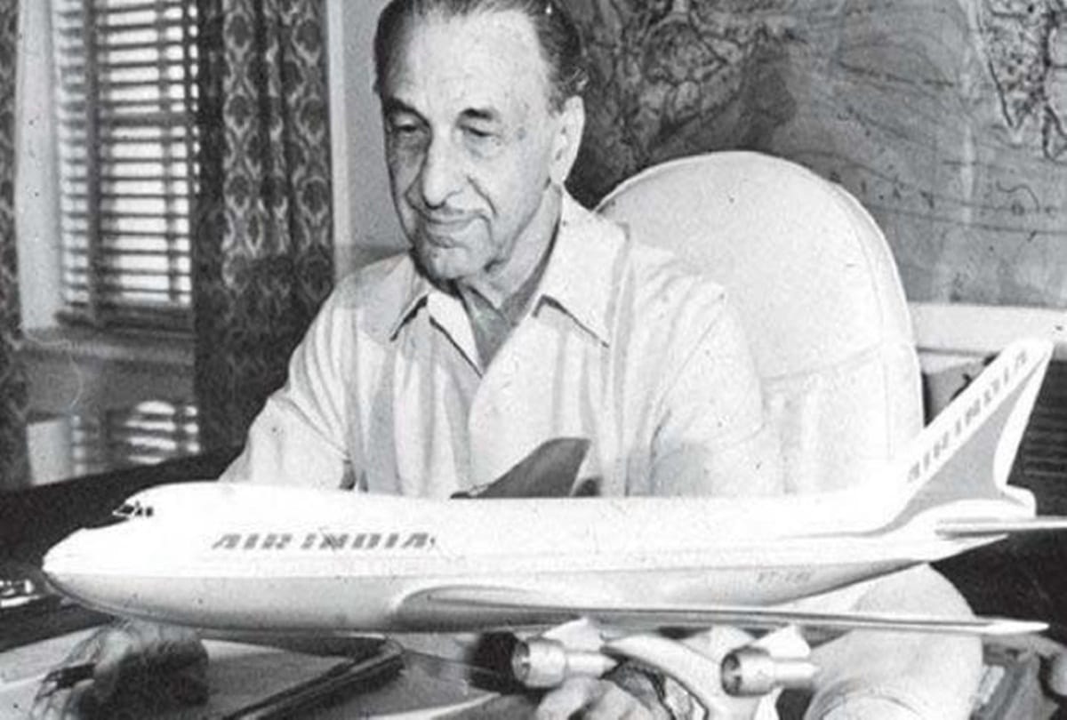 legendary Actor Dilip Kumar and JRD Tata meeting in plane flashback story