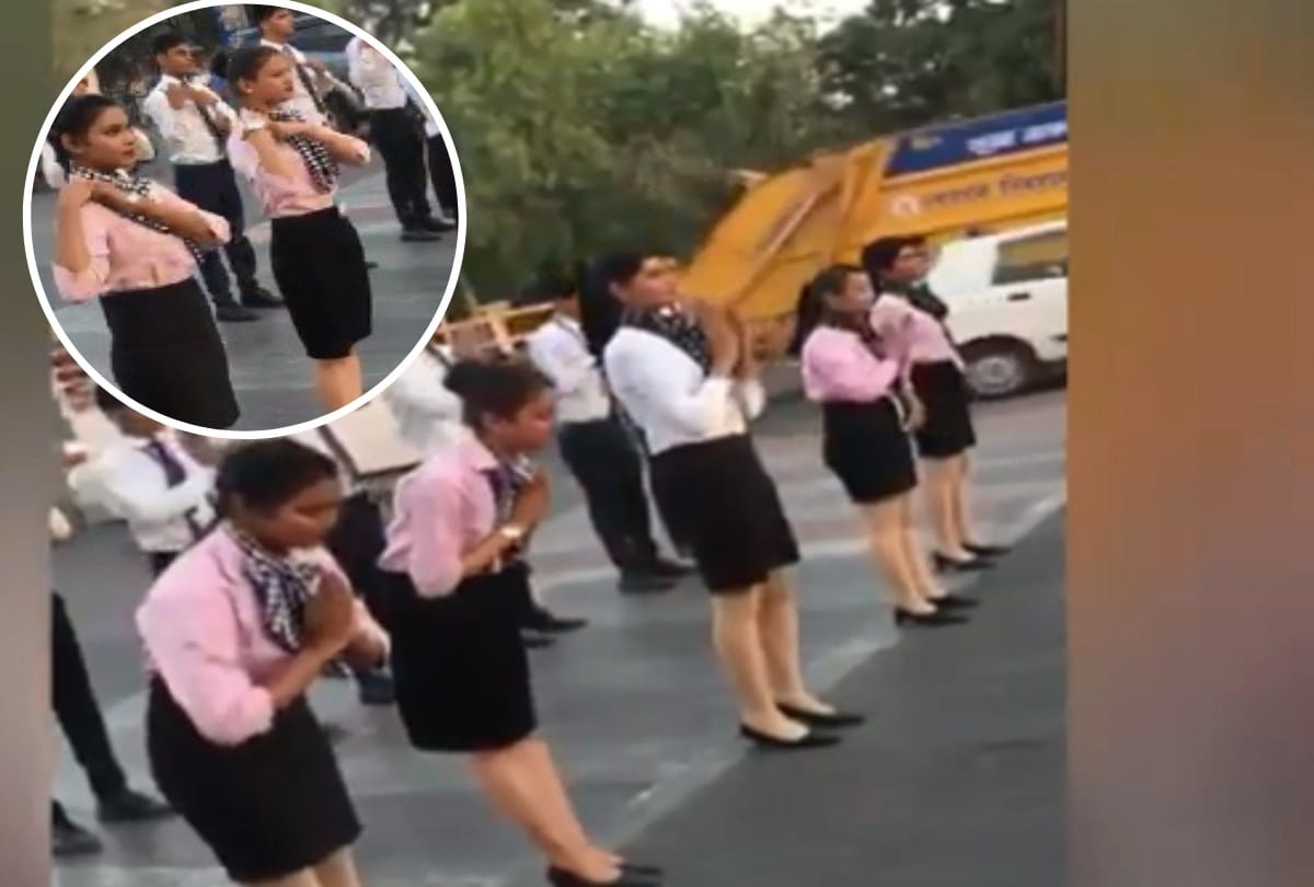 Students of Air Hostess for safe traffic explained the rules to drivers
