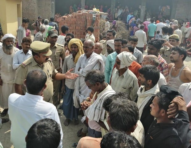 Two laborers die from roof collapse
