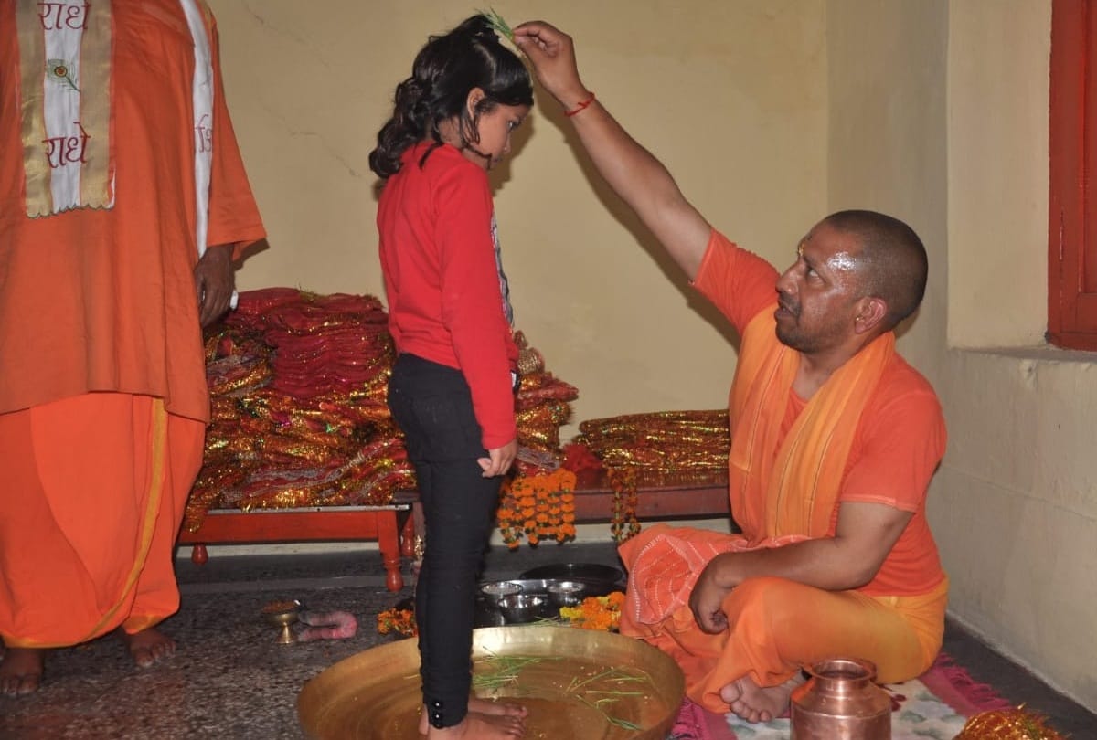 CM Yogi Adityanath performed Mahanisha Puja in Shaktipeeth of Gorakhnath temple