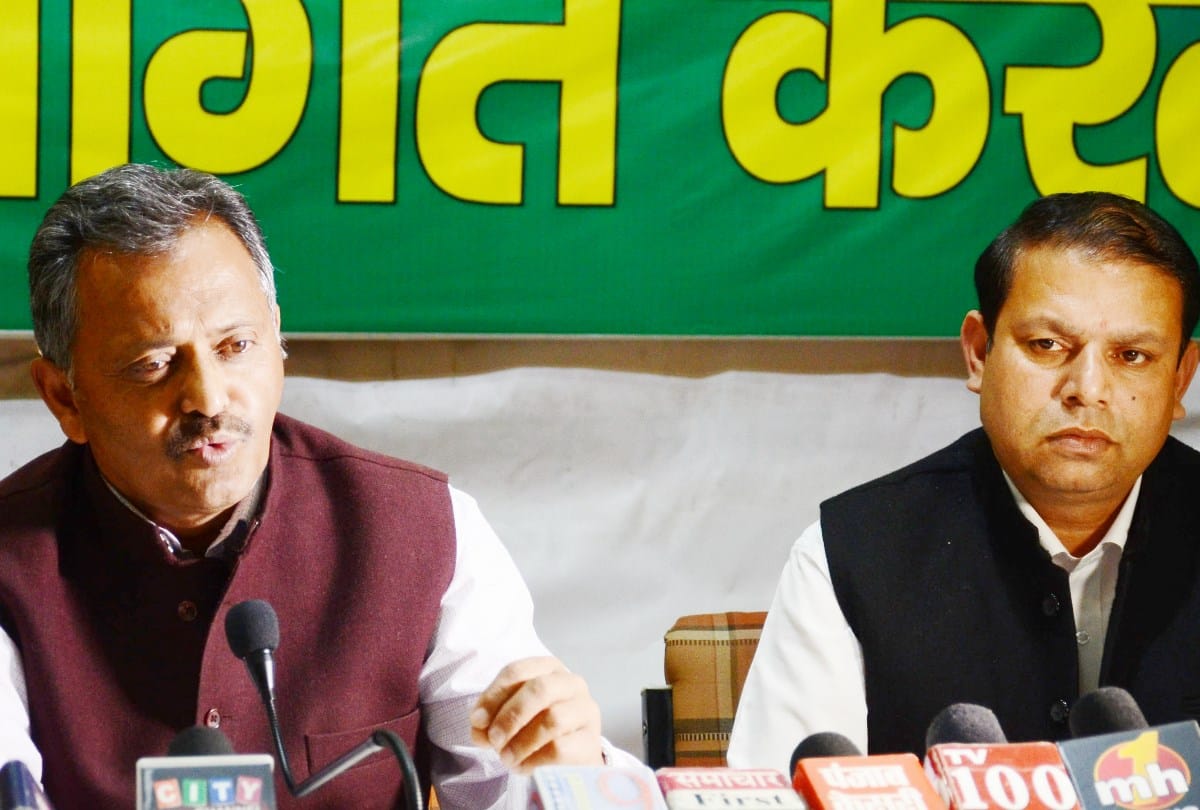 Congress leader Naresh Chahuan targets CM Jairam Thakur