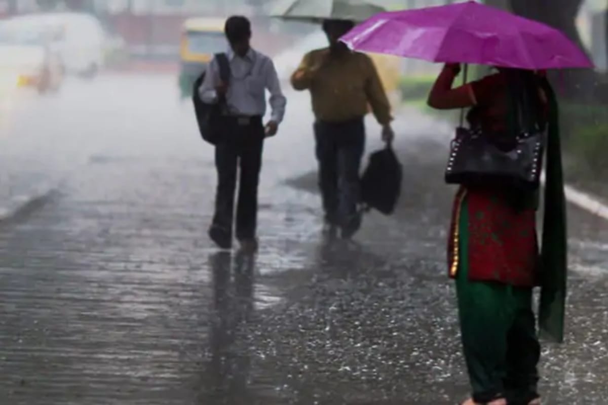 Heavy rains in Kerala affect life India Meteorological Dept Orange alert issued in 12 districts