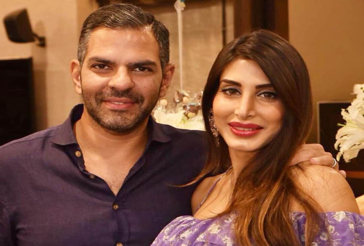 karishma kapoor children celebrate with sanjay kapur and step mother priya sachdev