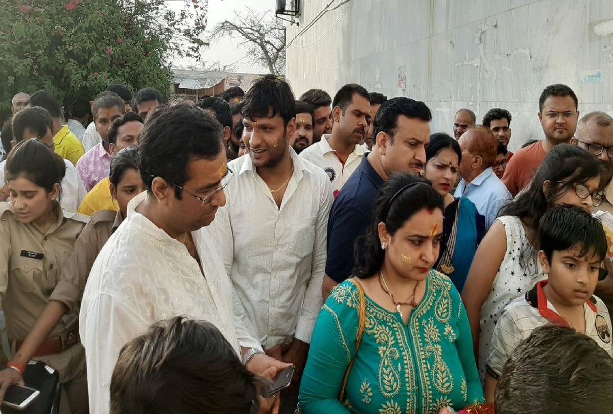 Purohits closed door of shriji temple barsana