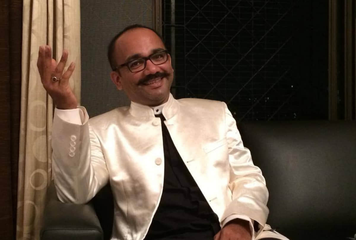 bigg boss big revealed,  atul kapoor vijay vikram singh are real bigg boss voice, salman khan follow