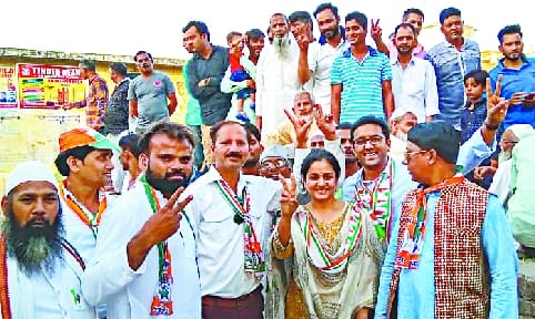 ऐरन के लिए बेटी ने घर-घर मांगे वोट