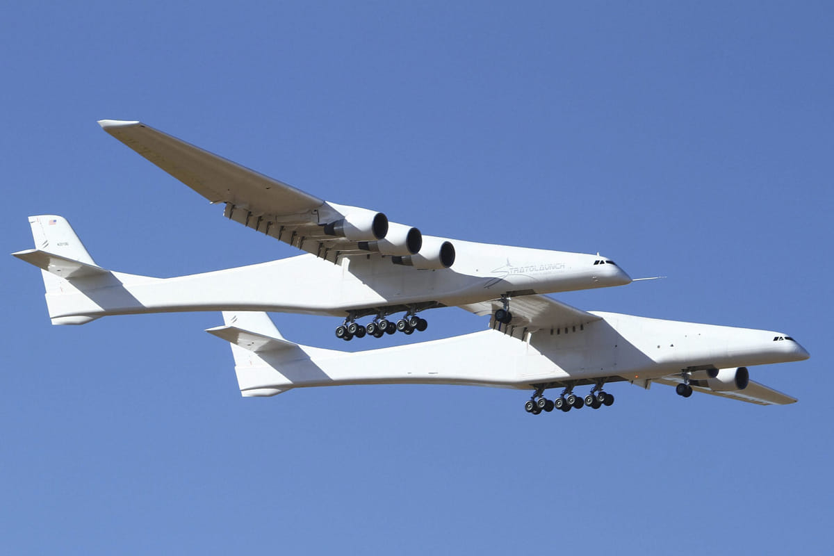 world's largest aircraft flew the test in California