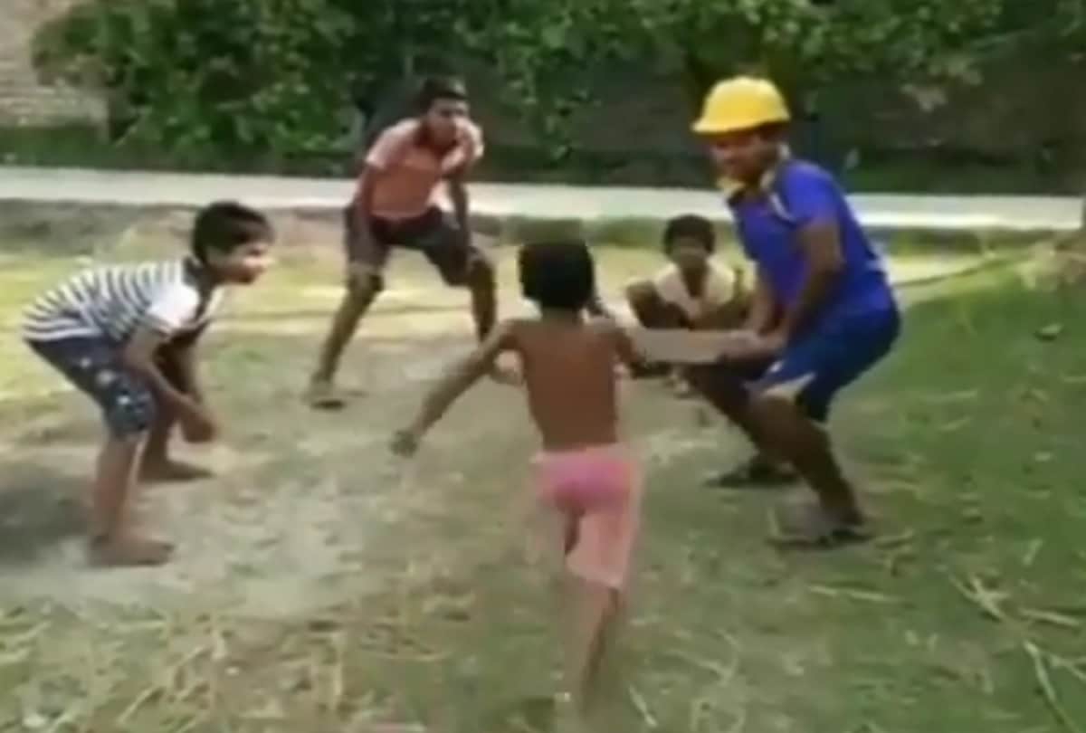 batsman catch out without ball funny cricket video viral new internet sensation