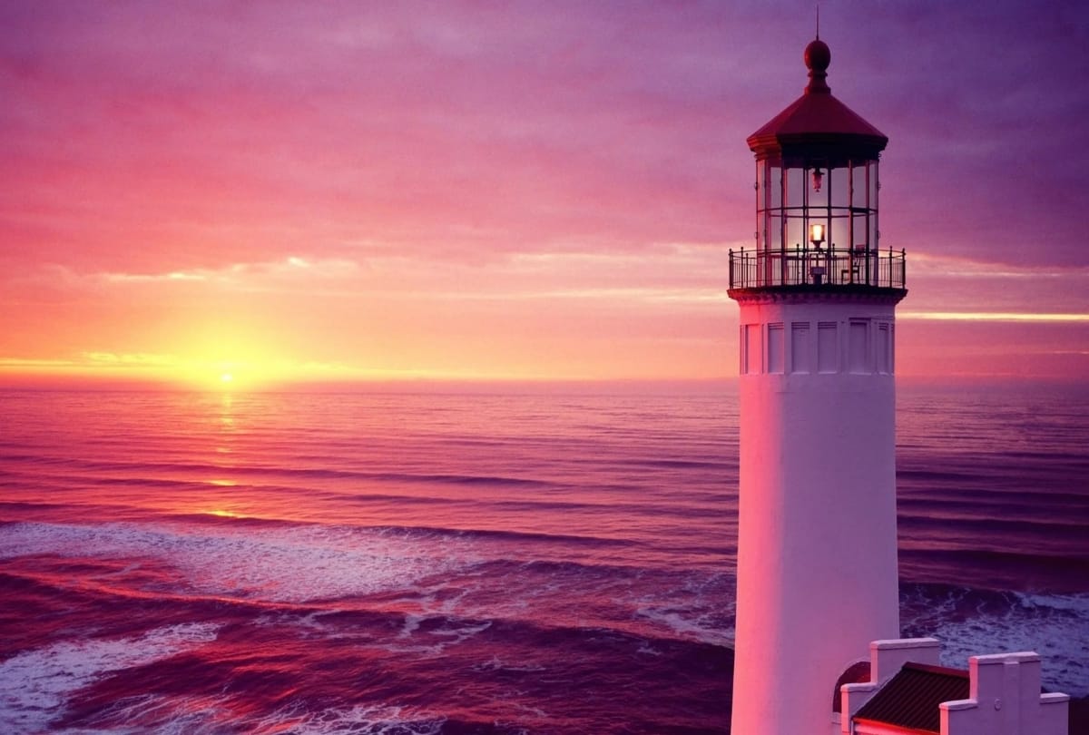 spend best holidays in daman on beaches and lighthouse